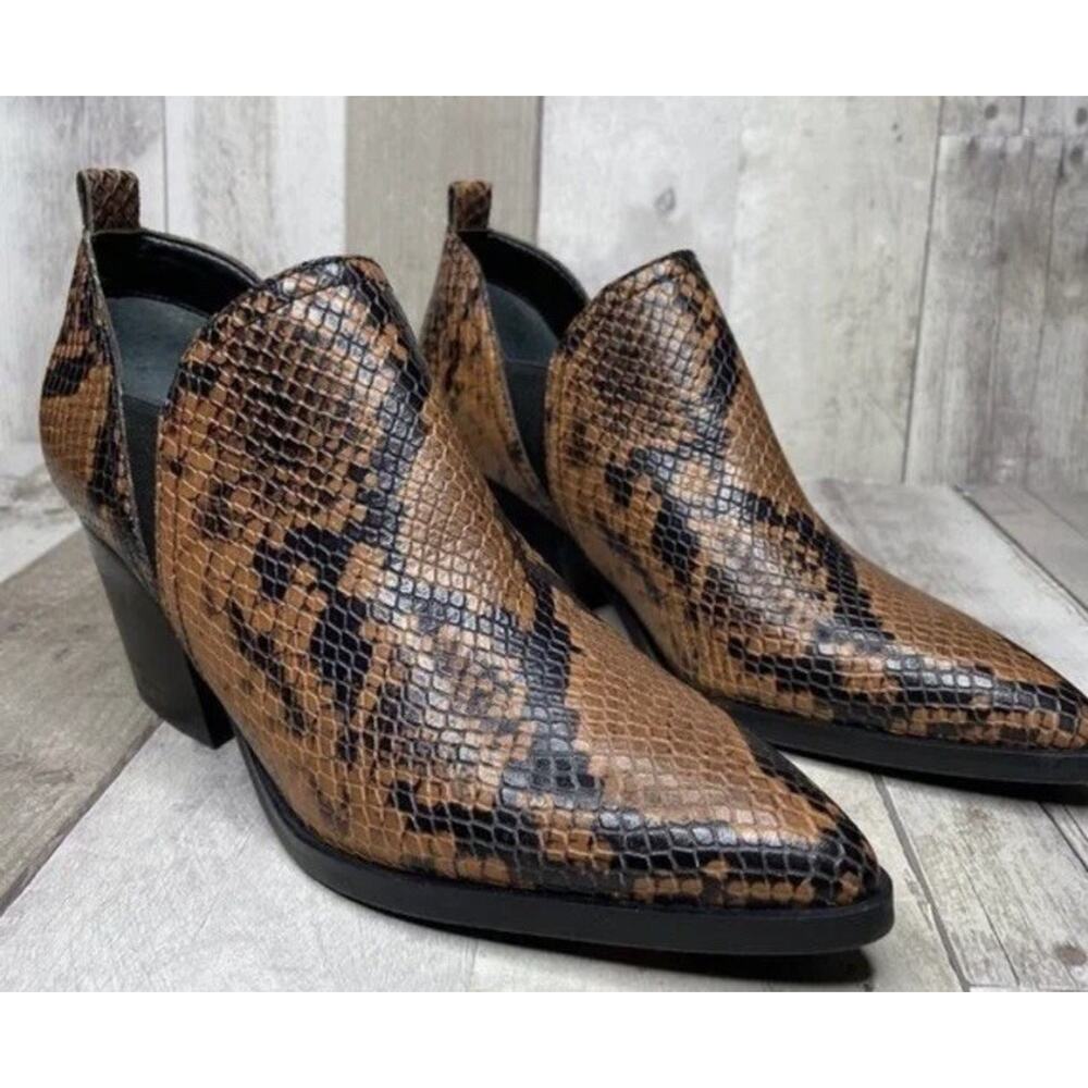Marc Fisher Dalaran2 Womens Sz 7.5 Brown Leather‎ Textile Snake Skin Bootie Boot